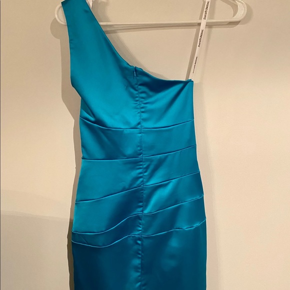 David’s Bridal Silky Teal One Shoulder short Dress - Picture 3 of 7